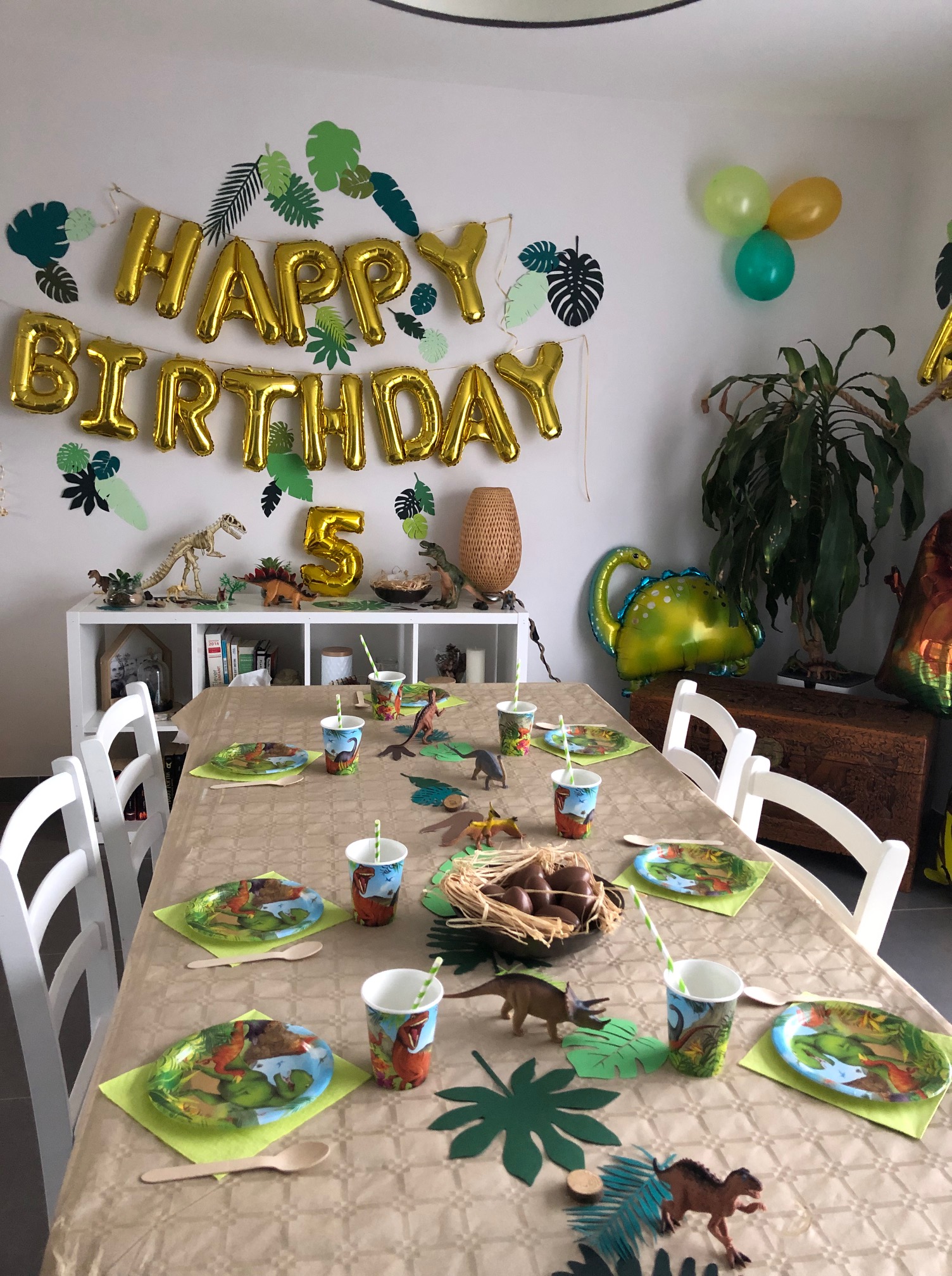 Comment organiser une fête d'anniversaire thème dinosaure